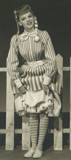 1944 Judy Garland Meet Me in St Louis Photograph Portrait Costumed