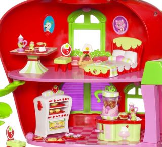 Strawberry Shortcake loves baking for her friends in the Berry Cafe