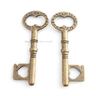 Antique Bronze Tone Hollow Heart Key Charms Alloy Pendants Findings
