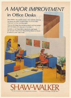 1977 Shaw Walker A Major Improvement in Office Desks Soft Edge Top