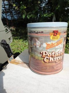 Mike Sells Limited Edition Potato Chip Blue Tin w Lid 75th Anniversary