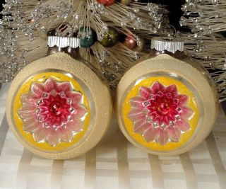 Brite YoYo Shaped Glassyellow Mica Indent Christmas Ornaments
