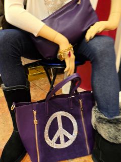 Shopper mit PEACE Motiv und Steinen in Purple NP. 199. €