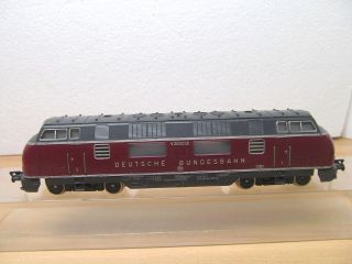 Fleischmann H0 Diesellok DB V 200 035 , leicht staubig ,