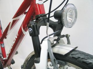 Gebrauchte Fahrräder sind von unseren Kunden, die Räder werden in