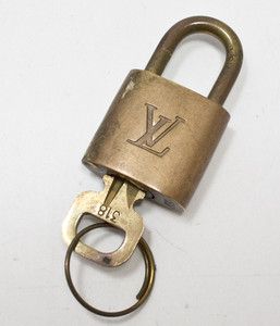 LOUIS VUITTON Schloß Lock Key #318 for Speedy Keepall Accessoires