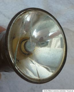 Pertrix No. 526 alte Taschenlampe Leuchte Lampe grün Glas defekt
