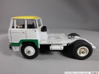 Unic Esterel Truck Dinky Toys 1:43 LKW Zugmaschine m. Beleuchtung