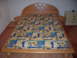 sehr hochwertiges Bett Echtholz Buche massiv mit Lattenrost + Matratze