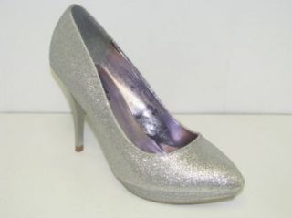  Womens Wild Rose Dene 01 Glitter Pointy Toe Pump   Silver: Shoes