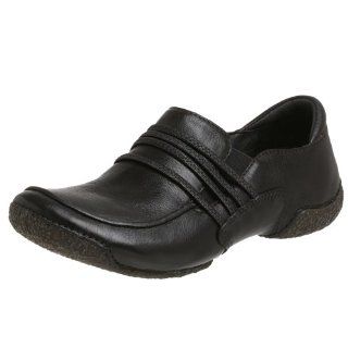 Clarks Womens Funky Flower Sneaker,Black,6 M Shoes