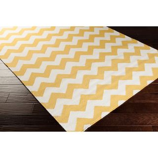 Hand woven Sandy Chevron Golden Yellow Wool Rug (5 x 8)