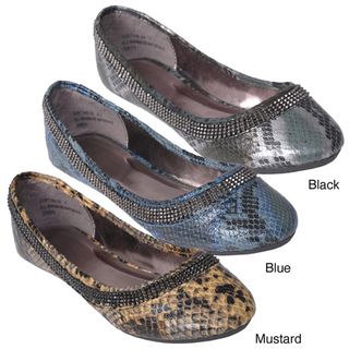 Bamboo by Journee Womens Justine 22 Chain Accent Snake Print Flats